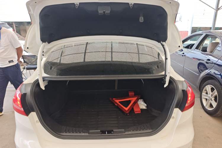 Used Ford Focus 2015 Sedan EcoBoost 180 Automatic Elite Model
