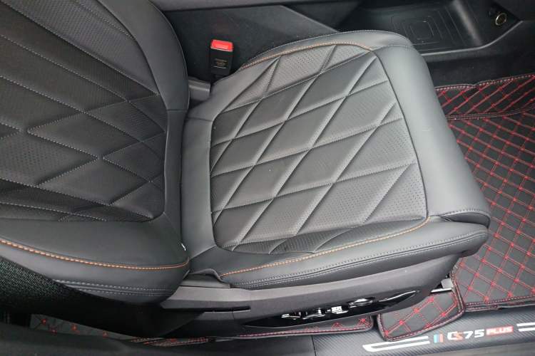 Used Changan CS75 PLUS 2025 4th Generation 1.5T New Blue Whale Smart Luxury Edition