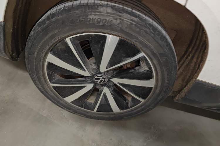 Used Volkswagen Tharu 2023 300TSI Two-Wheel-Drive Moonlight Edition
