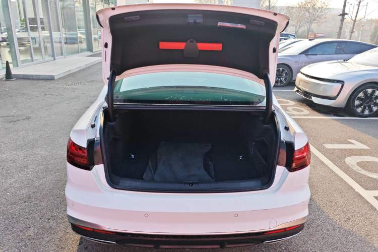 Used Audi A4L 2024 40 TFSI Fashion Dynamic Model
