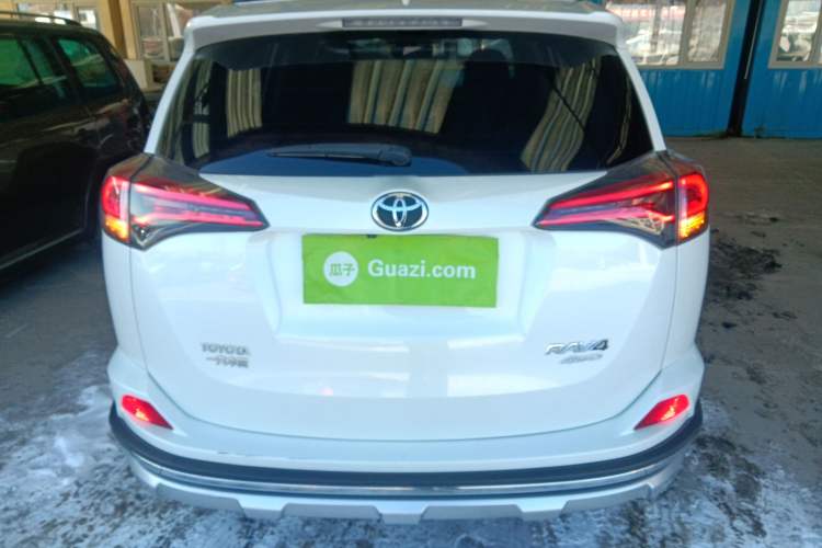 Used Toyota RAV4 2019 2.0L CVT Two-Wheel Drive Fashion X Limited Edition China V Standard