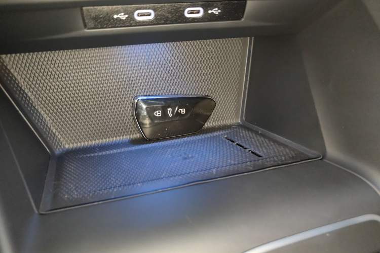 Used Volkswagen Golf 2023 Facelift 280TSI DSG R-Line