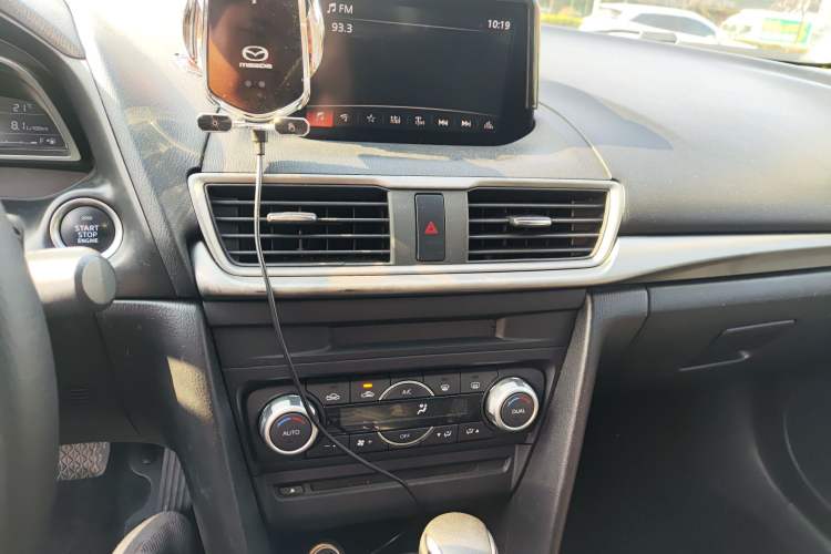 Used Mazda Mazda 3 Axela 2017 Sedan 1.5L Automatic Luxury Model Emission Standard China V
