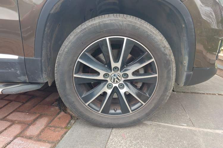 Used Volkswagen Tiguan L 2016 300TSI Automatic Two-Wheel Drive Luxury Edition