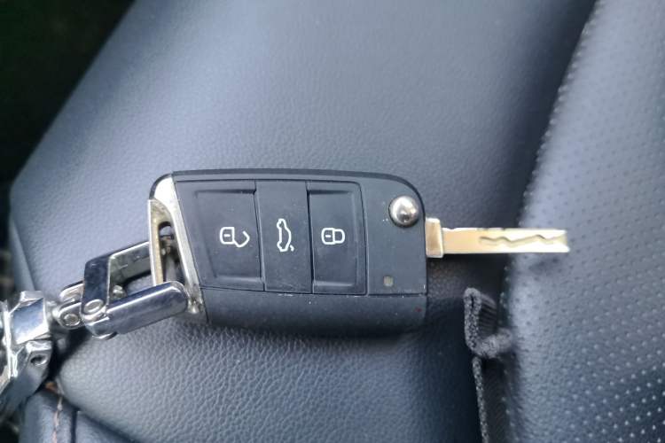 Used Volkswagen Tharu 2020 280TSI Two-Wheel Drive Luxury Plus Version China VI Standard
