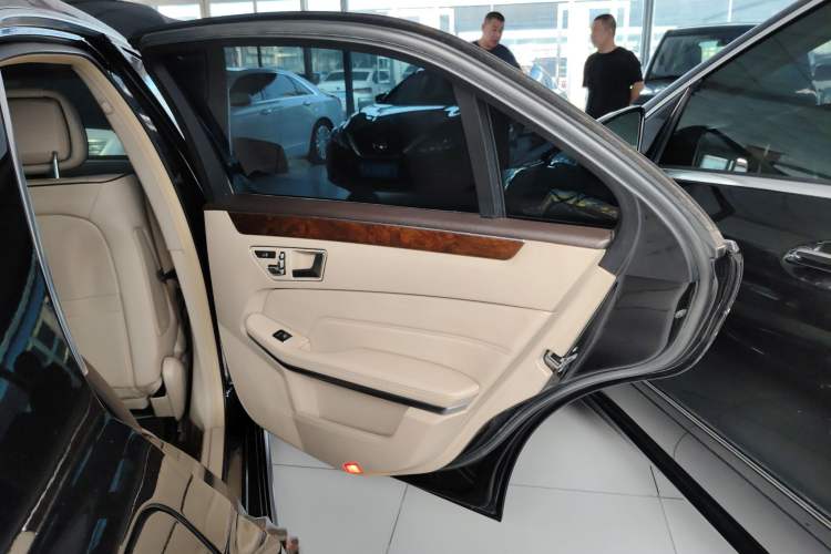 Used Mercedes-Benz E-Class 2015 Revised E 260 L
