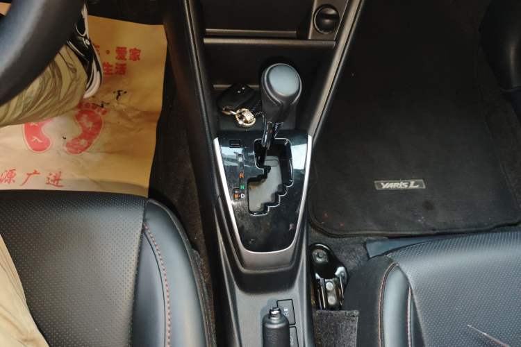 Used Toyota YARiS L 2022 X-Trail 1.5L CVT Luxury PLUS Edition
