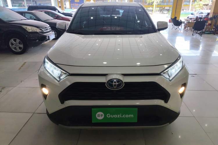 Used Toyota RAV4 2020 Dual-Engine 2.5L E-CVT Two-Wheel Drive Elite Edition
