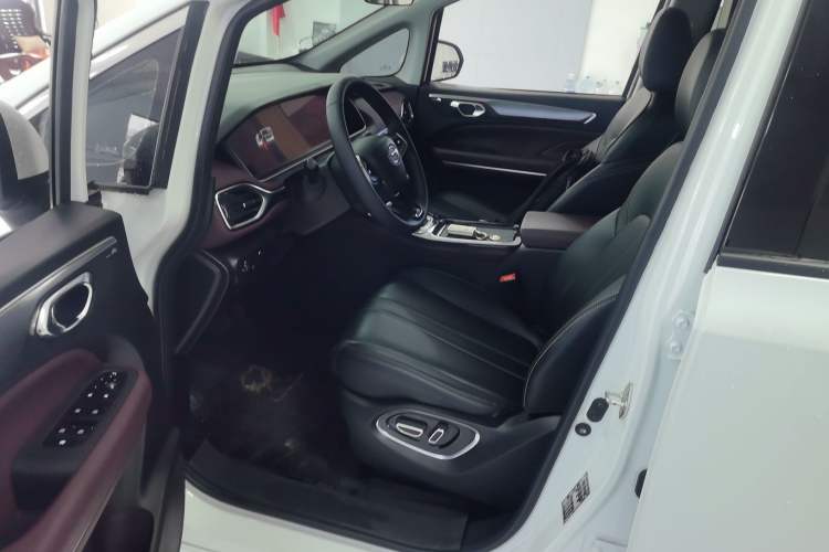 Used GAC Trumpchi M6 2023 PRO 270T DCT Luxury Edition
