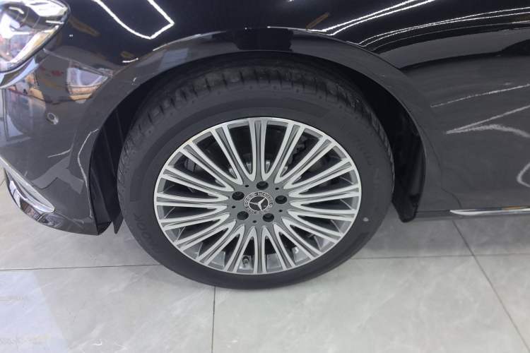 Used Mercedes-Benz E-Class 2023 Updated E 300 L Fashion Edition
