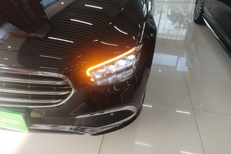 Used Mercedes-Benz E-Class 2021 E 300 L Stylish Model
