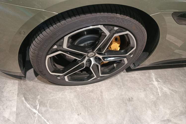 Used  SU7 2024 Four-Wheel Drive Ultra-Long Range Advanced Intelligent Driving Max Edition
