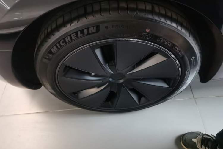 Used Tesla Model 3 2023 Rear-Wheel-Drive Version
