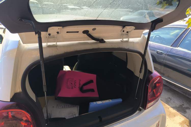 Used Roewe Clever 2021 302 km New Four-Seater Super-Efficient Version