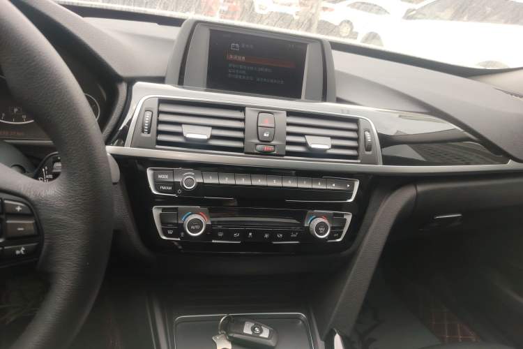 Used BMW 3 Series GT 2018 320i Sport Edition
