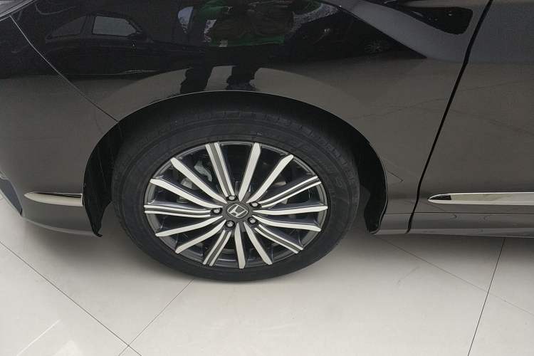 Used Honda Elysion 2022 2.0L eHEV Prestige Edition
