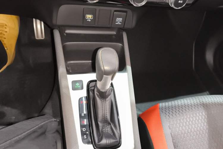 Used Honda LIFE 2021 1.5L CVT SPORT Heartbeat Edition
