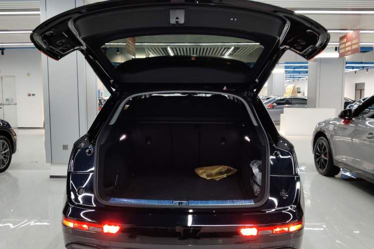 Used Audi Q5L 2024 40 TFSI Luxury Prestige Edition
