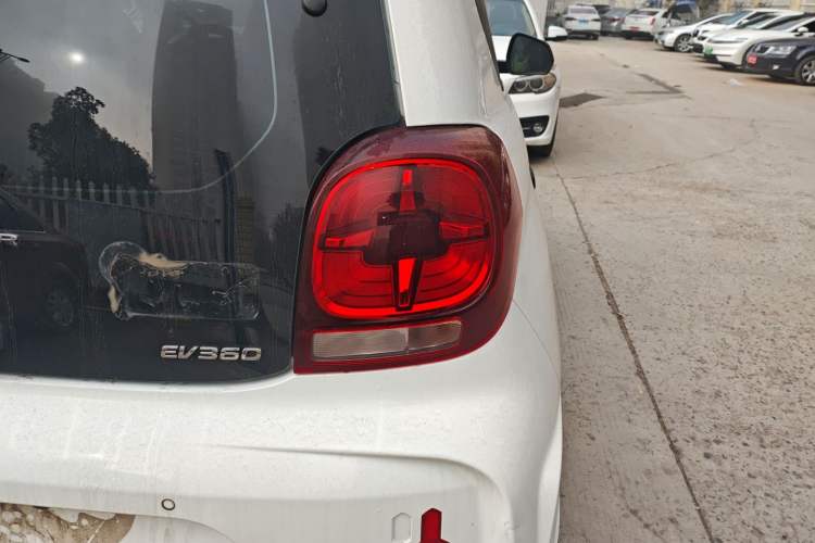 Used Roewe Clever 2021 302 km New Four-Seater Super-Efficient Version