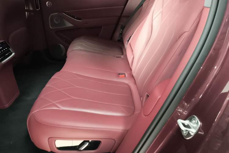 Used Hima AITO M8 2025 Extended-Range Ultra Version 53.4 kWh 5-Seater Edition