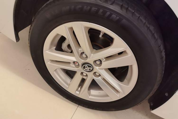 Used Toyota Levin 2019 Dual-Engine 1.8H E-CVT Luxury Edition China VI Standard
