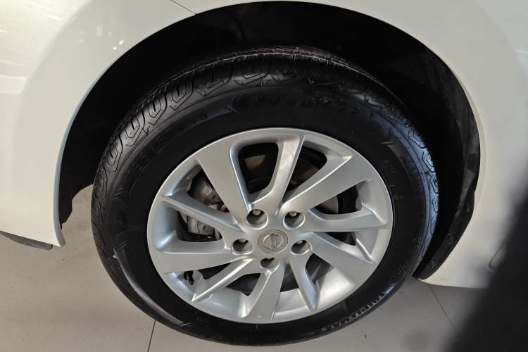 Used Nissan Tiida 2020 1.6L CVT Cool Edition

