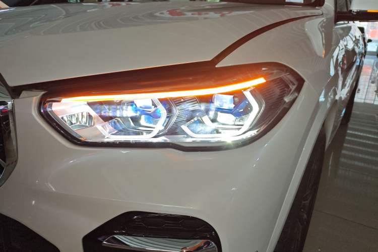 Used BMW X5 2022 Restyled xDrive 30Li Luxury Version M Sport Package