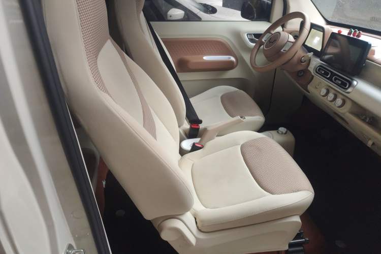 Used Wuling Hongguang MINIEV 2024 3rd Generation 215km Youth Edition
