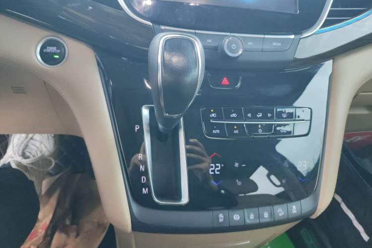 Used Buick GL8 2017 ES 28T Luxury Model China V Standard
