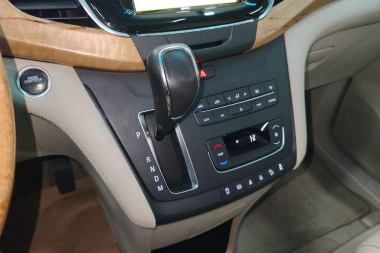 Used Buick GL8 2018 ES 28T Comfort Model China VI Standard