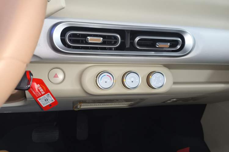 Used Wuling Hongguang MINIEV 2024 3rd Generation 215km Youth Edition