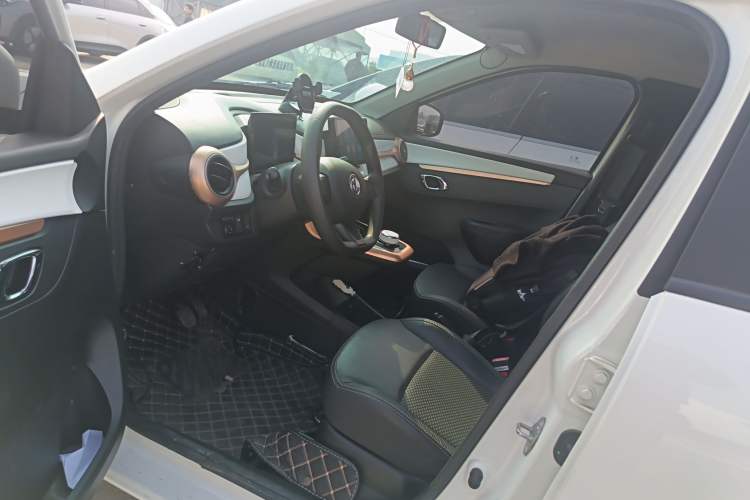 Used Dongfeng NAMMI BOX 2022 Champion Edition Light Wind Version 201KM Standard Model
