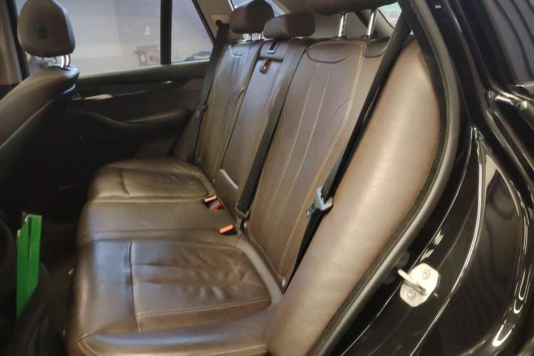 Used BMW X5 2015 xDrive28i
