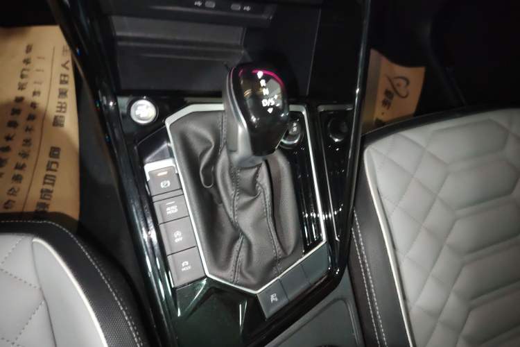 Used Volkswagen Tayron 2024 330TSI Two-Wheel Drive R-Line High-Energy Version