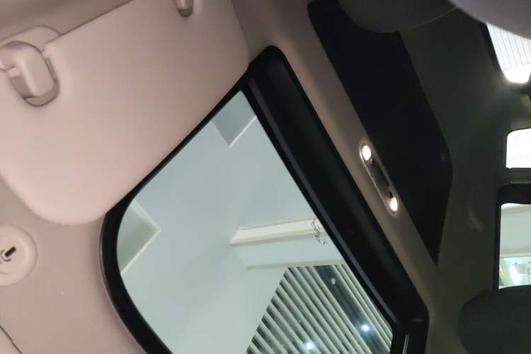 Used  Clubman 2016 Updated 1.5T COOPER Geek Edition
