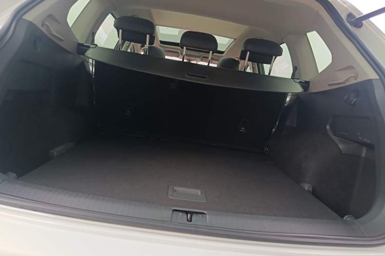 Used Volkswagen Tiguan L 2018 330TSI Automatic Two-Wheel Drive Luxury Edition
