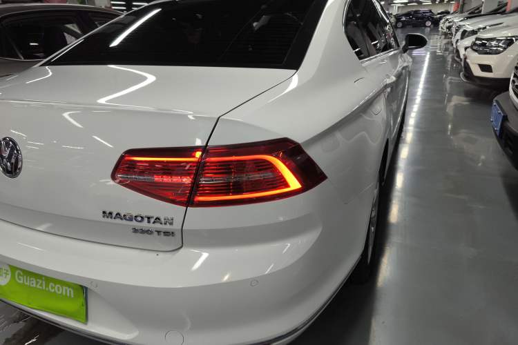 Used Volkswagen Magotan 2018 Facelift 330TSI DSG Luxury Model