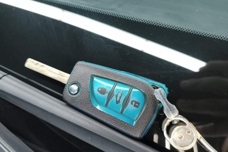 Used Toyota Wildlander 2022 Updated Version 2.0L CVT Two-Wheel Drive Leading Edition
