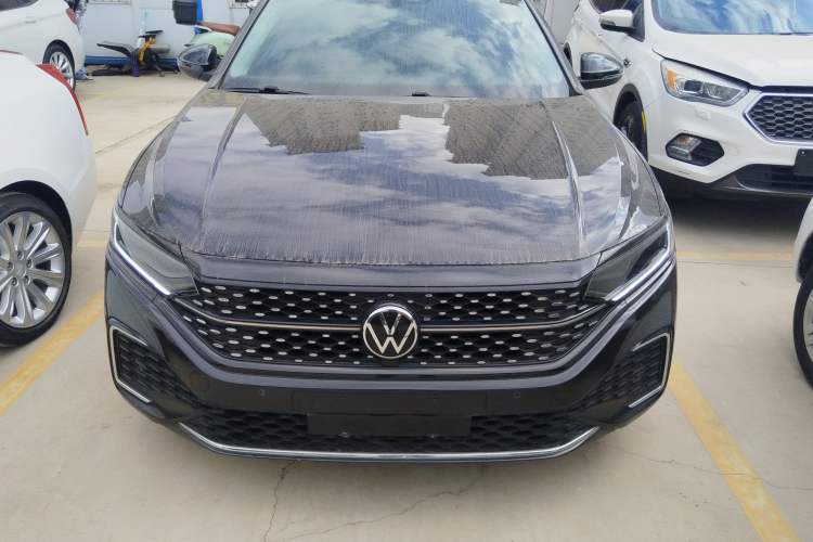 Used Volkswagen Passat 2022 330TSI Starry Elite Edition Custom Version
