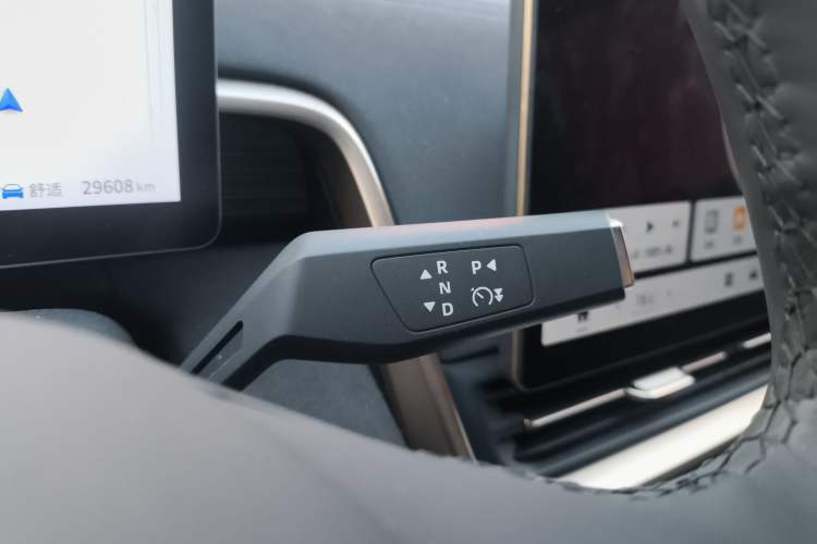 Used  eπ008 2024 210Max Range-Extended Version 6 Seats
