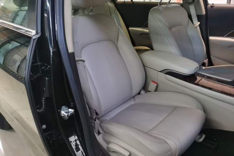 Used Buick LaCrosse 2013 2.4L SIDI Leading Comfort Version
