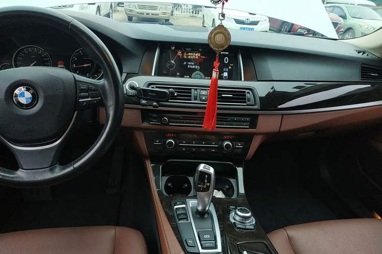 Used BMW 5 Series 2017 525Li Leading Model