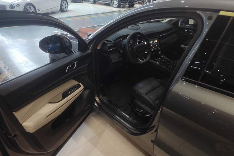 Used Lynk & Co 05 2020 2.0TD Two-Wheel Drive Zhaoyang Plus
