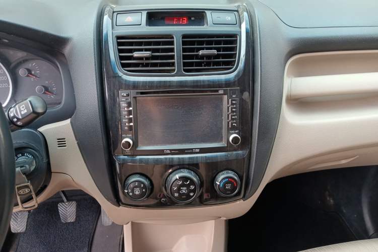 Used Kia Sportage 2013 2.0L Manual Two-Wheel Drive GL Trim
