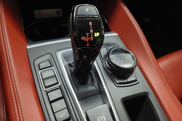 Used BMW X6 2019 xDrive35i Luxury Model with M Sport Package
