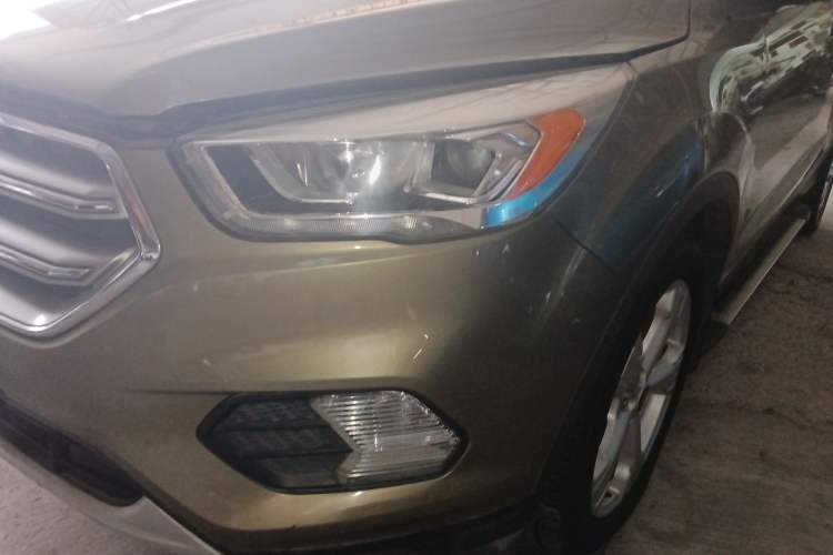 Used Ford Kuga 2017 EcoBoost 180 Two-Wheel-Drive Tiger Leap Model
