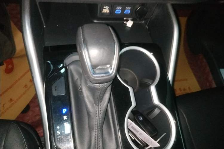 Used Toyota Highlander 2022 Dual-Engine 2.5L Four-Wheel Drive Prestige Version 7 Seats
