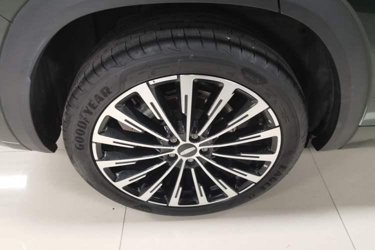 Used Geely Auto Monjaro L 2025 Dongfang Yao 2.0TD Automatic All-Wheel-Drive Wangyue Edition
