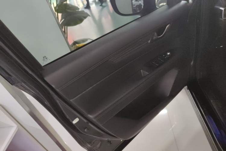 Used Mazda CX-5 2021 2.5L Automatic Two-Wheel Drive ZhiZun Version
