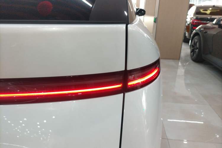 Used XPeng X9 2024 640 All-Wheel Drive High-Performance Max
